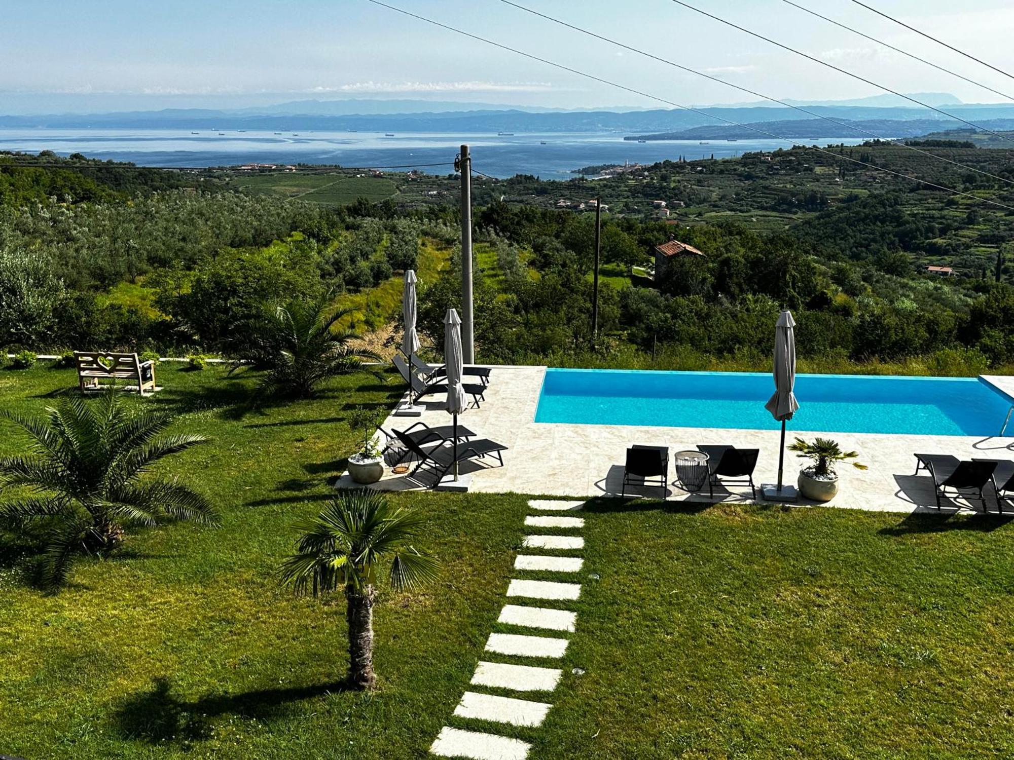 Apartmaji Meli Pu Izola Exterior foto
